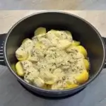 Zapečené brambory v Remosce s nivou Zapečené brambory z Remosky s nivou