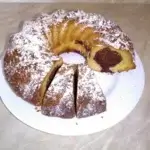 Upečená jednoduchá mramorová bábovka z Remosky